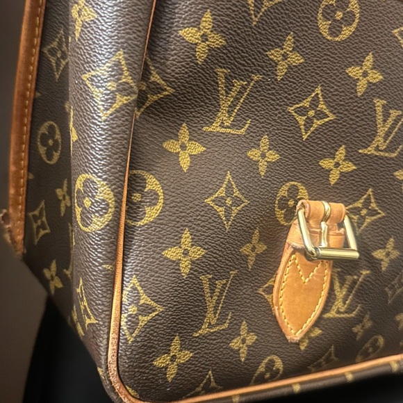 Louis Vuitton Gibeciere GM shoulder bag monogram. - Picture 4 of 9
